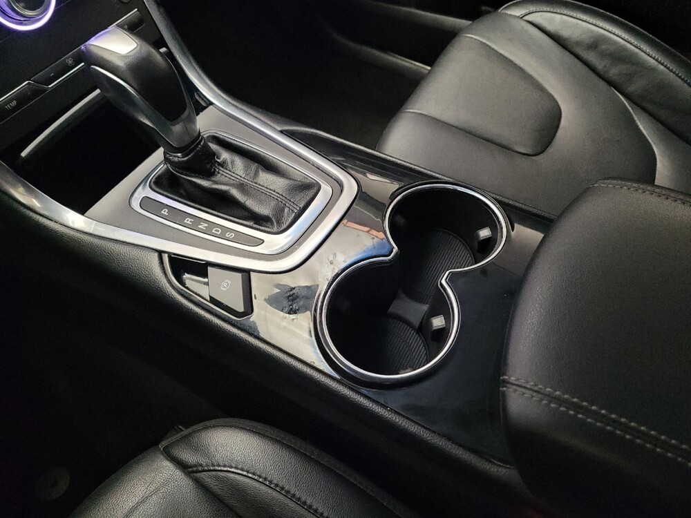 2017 Ford Edge in Fresno, CA 93726 - 18120324 26