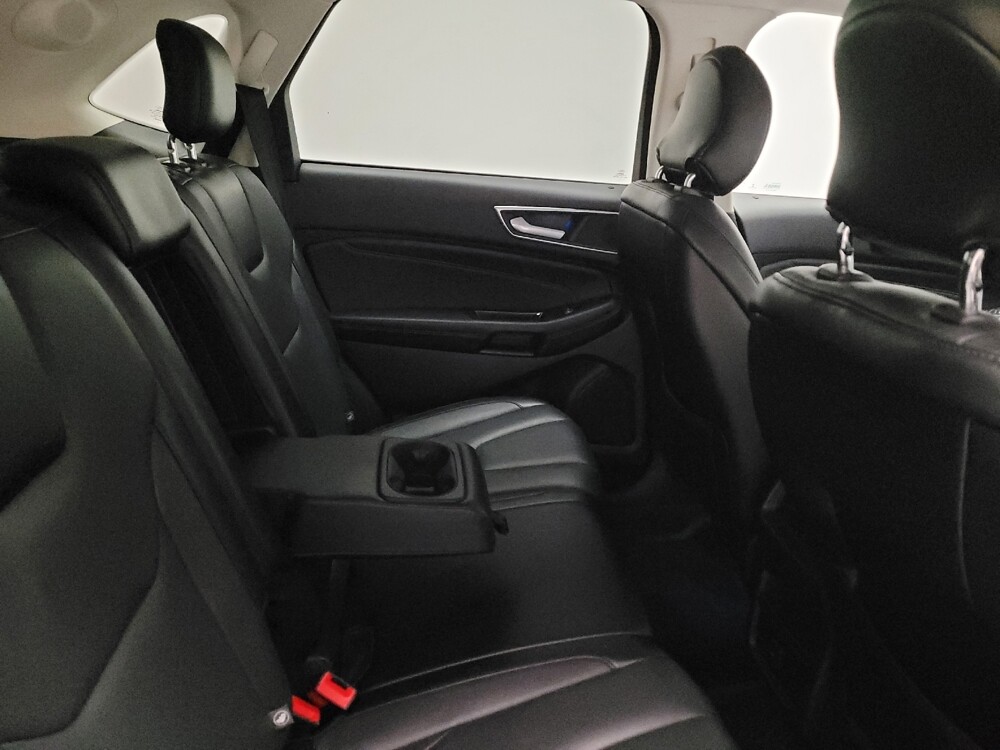 2017 Ford Edge in Fresno, CA 93726 - 18120324 19