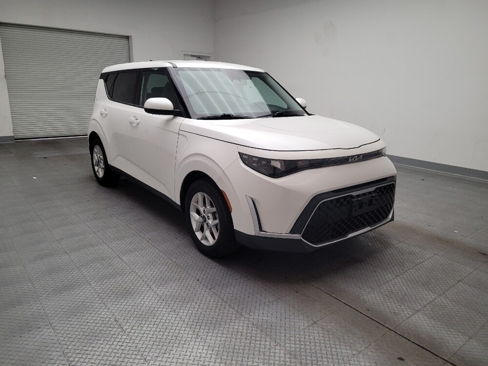2023 Kia Soul in Bakersfield, CA 93309 - 18120326 13