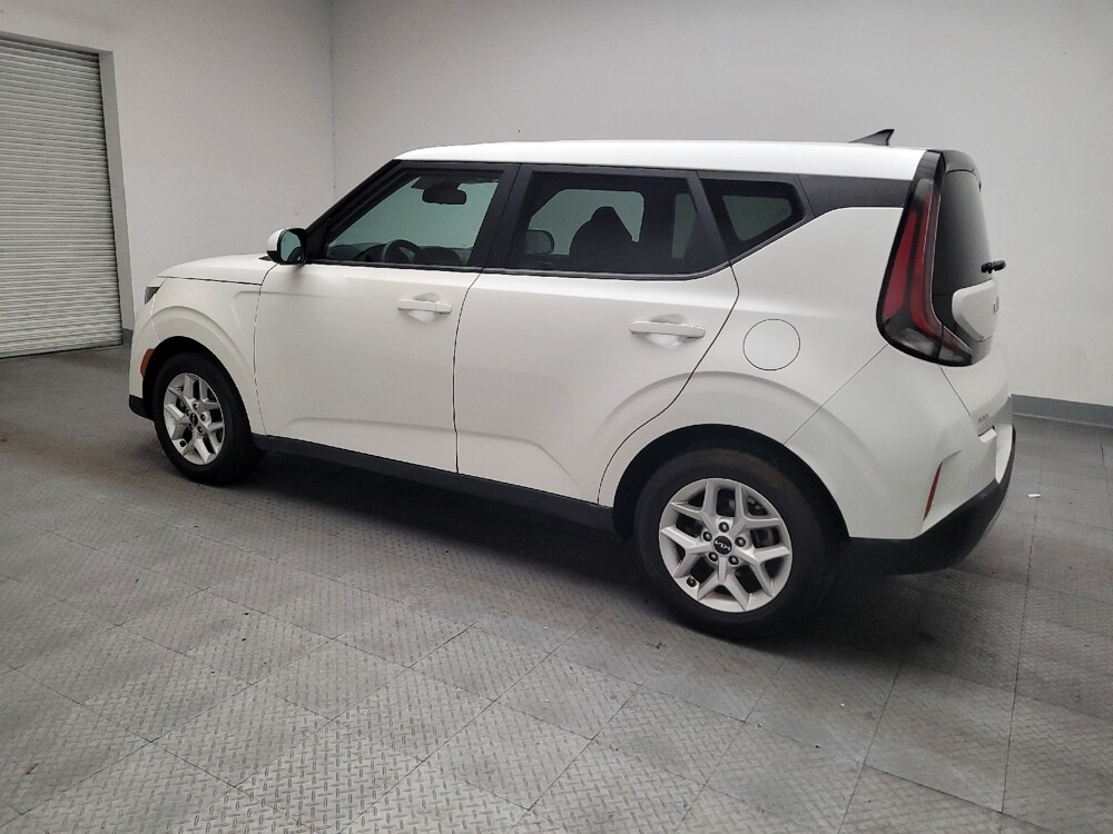 2023 Kia Soul in Bakersfield, CA 93309 - 18120326 3
