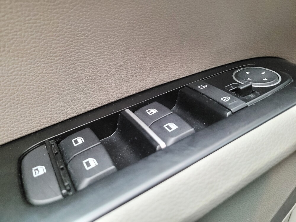 2023 Kia Soul in Bakersfield, CA 93309 - 18120326 27