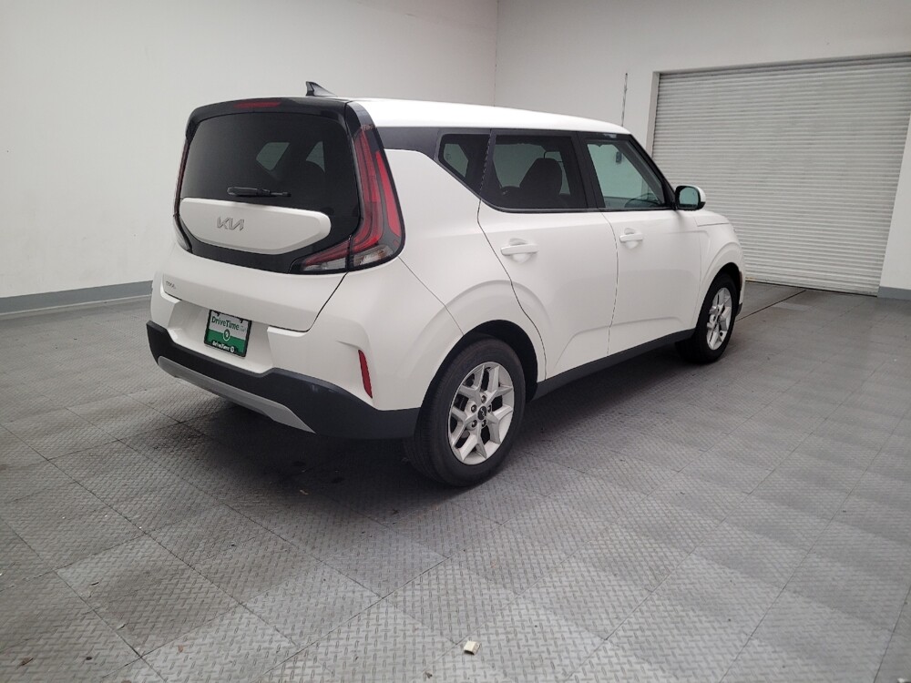 2023 Kia Soul in Bakersfield, CA 93309 - 18120326 9
