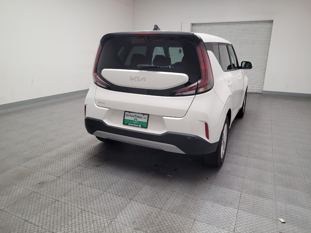 2023 Kia Soul in Bakersfield, CA 93309 - 18120326 7