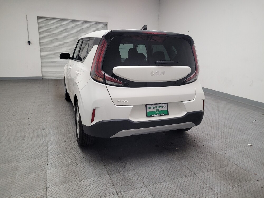 2023 Kia Soul in Bakersfield, CA 93309 - 18120326 6