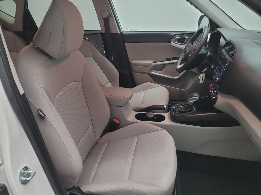 2023 Kia Soul in Bakersfield, CA 93309 - 18120326 21