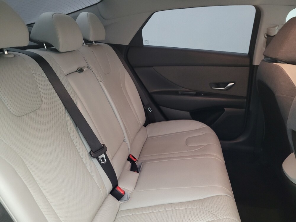 2021 Hyundai Elantra in Mesa, AZ 85210 - 18120328 19