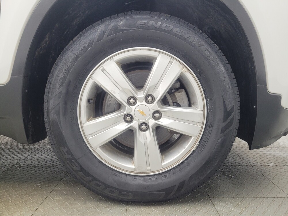 2020 Chevrolet Trax in Ft Wayne, IN 46805 - 18120329 31