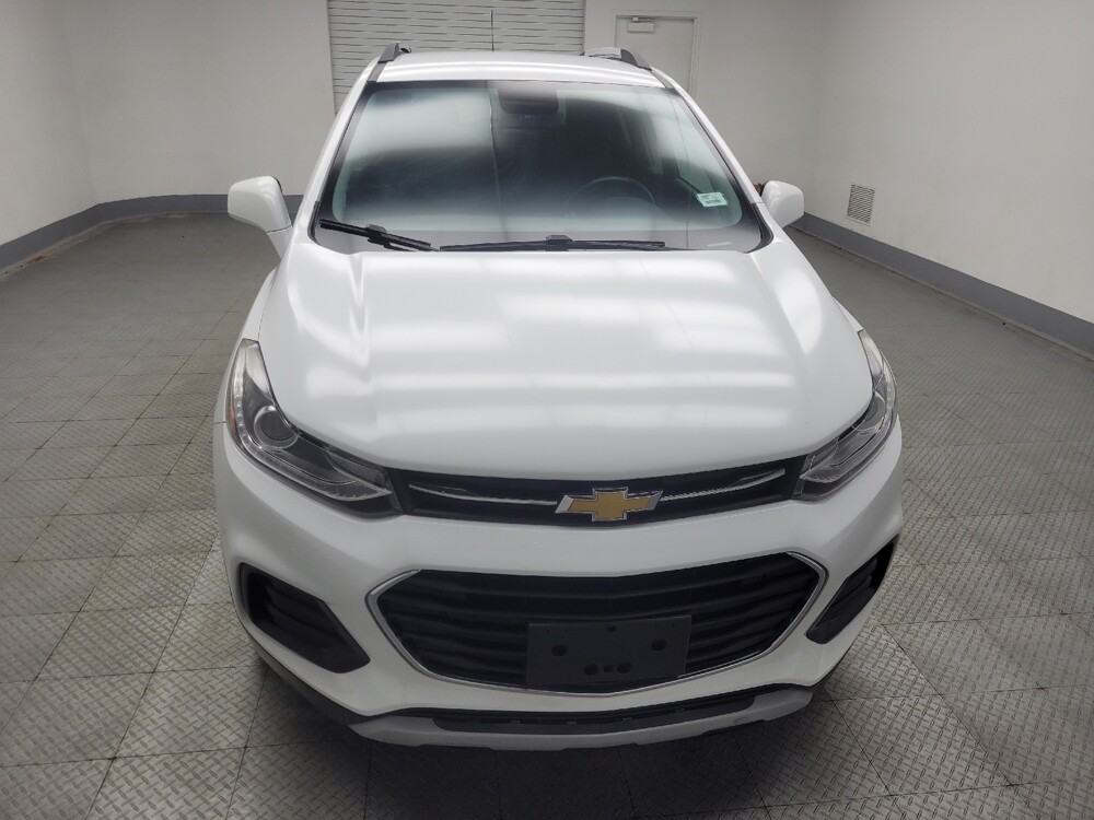 2020 Chevrolet Trax in Ft Wayne, IN 46805 - 18120329 14