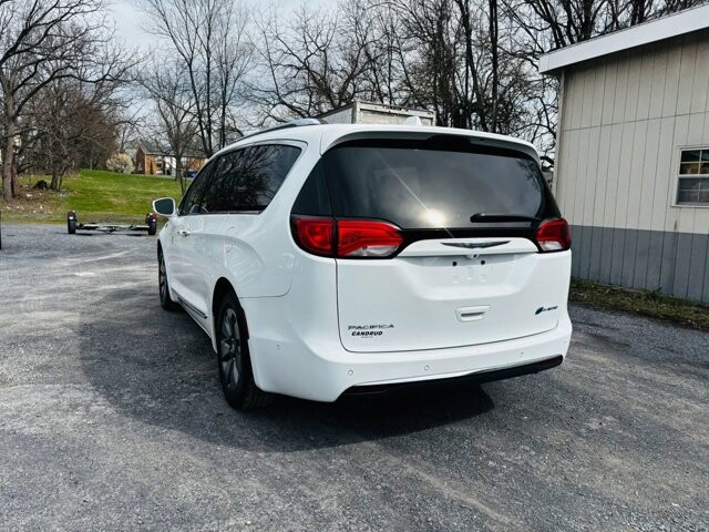 2018 Chrysler Pacifica in Harrisonburg, VA 22801 - 18120331 3