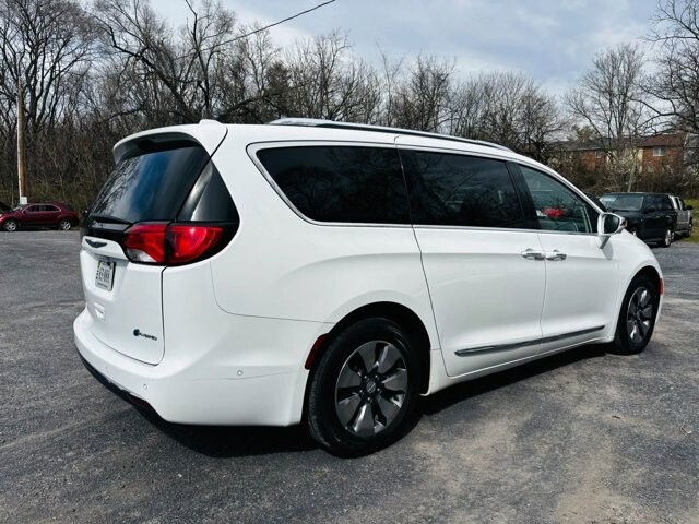 2018 Chrysler Pacifica in Harrisonburg, VA 22801 - 18120331 2