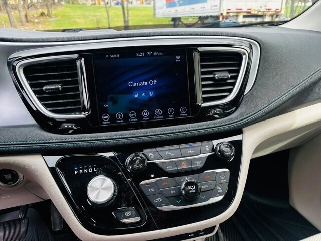 2018 Chrysler Pacifica in Harrisonburg, VA 22801 - 18120331 6