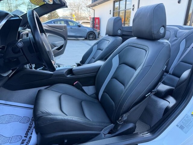 2019 Chevrolet Camaro in Knoxville, TN 37920 - 18120332 11