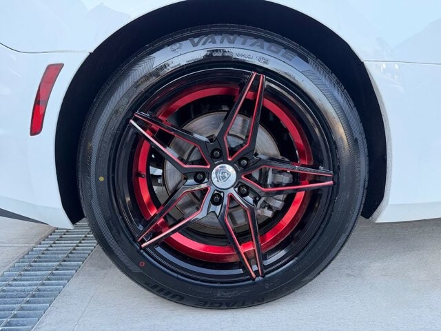 2019 Chevrolet Camaro in Knoxville, TN 37920 - 18120332 23