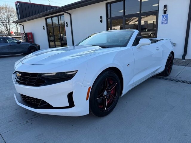2019 Chevrolet Camaro in Knoxville, TN 37920 - 18120332 6