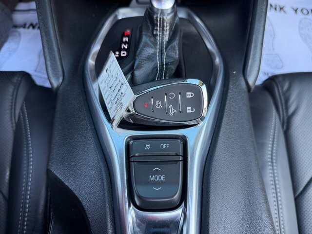 2019 Chevrolet Camaro in Knoxville, TN 37920 - 18120332 19