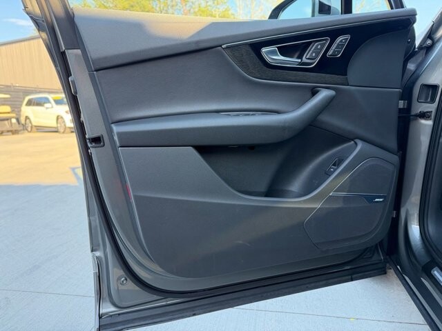 2017 Audi Q7 in Knoxville, TN 37920 - 18120333 5