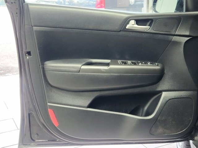 2022 Kia Sportage in Cinnaminson, NJ 08077 - 18120334 10