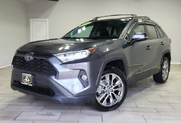 2020 Toyota RAV4 in Cinnaminson, NJ 08077