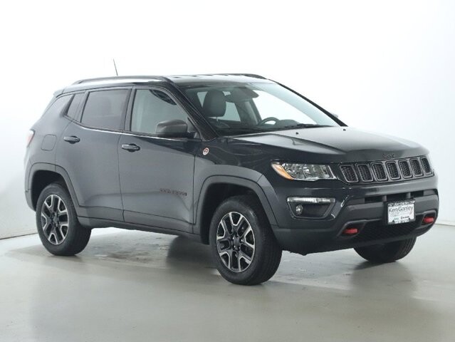 2018 Jeep Compass in Bedford, OH 44146 - 18120343 9