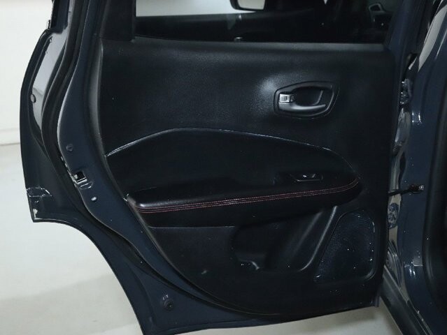 2018 Jeep Compass in Bedford, OH 44146 - 18120343 13