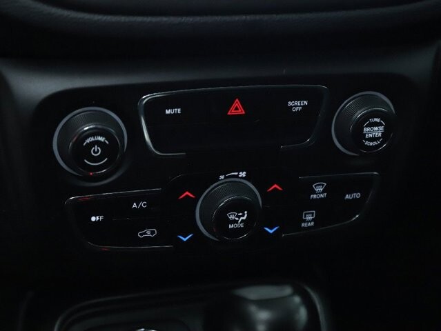 2018 Jeep Compass in Bedford, OH 44146 - 18120343 25