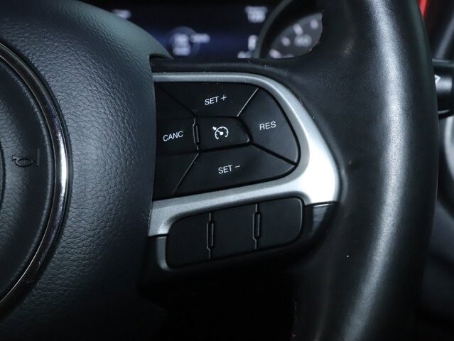 2018 Jeep Compass in Bedford, OH 44146 - 18120343 22