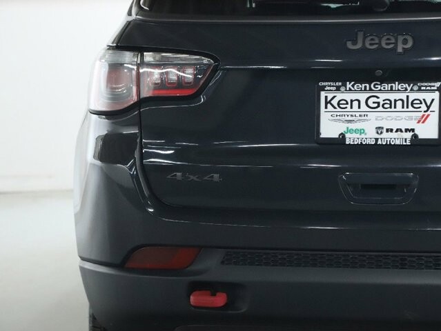 2018 Jeep Compass in Bedford, OH 44146 - 18120343 42