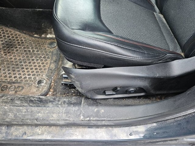 2018 Jeep Compass in Bedford, OH 44146 - 18120343 54