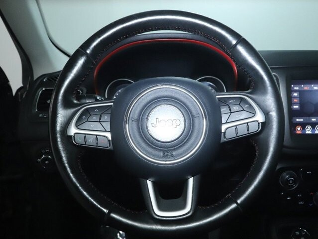 2018 Jeep Compass in Bedford, OH 44146 - 18120343 20