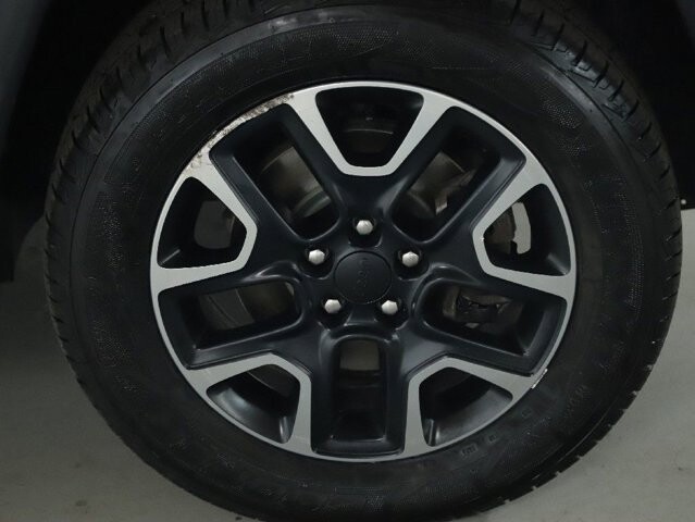 2018 Jeep Compass in Bedford, OH 44146 - 18120343 10