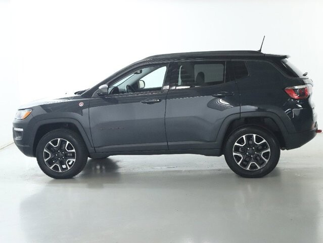 2018 Jeep Compass in Bedford, OH 44146 - 18120343 37