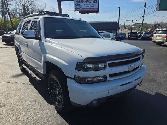 2004 Chevrolet Tahoe in Knoxville, TN 37912 - 18120350 7