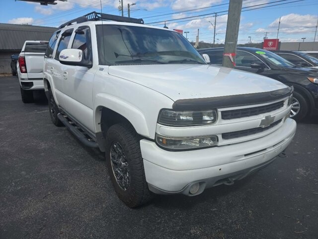 2004 Chevrolet Tahoe in Knoxville, TN 37912 - 18120350 2
