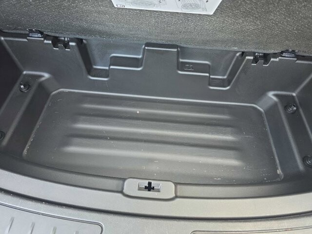 2018 Buick Enclave in Knoxville, TN 37912 - 18120351 17