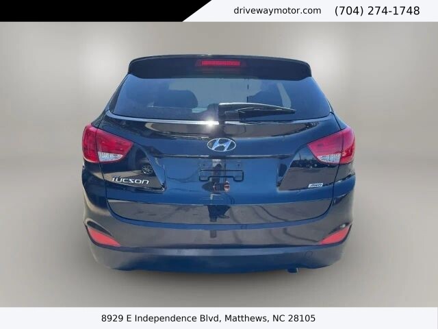2015 Hyundai Tucson in Matthews, NC 28105 - 18120357 4