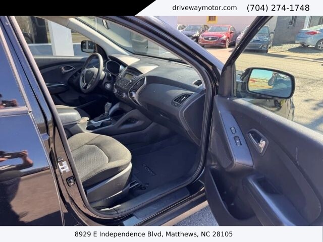 2015 Hyundai Tucson in Matthews, NC 28105 - 18120357 9