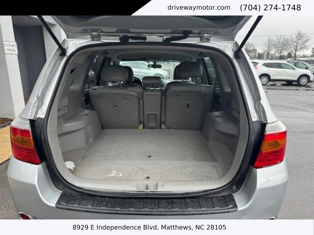 2010 Toyota Highlander in Matthews, NC 28105 - 18120364 7