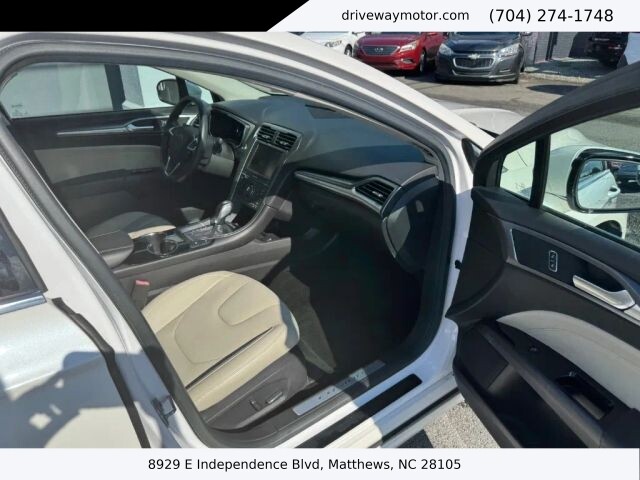 2014 Ford Fusion in Matthews, NC 28105 - 18120377 9