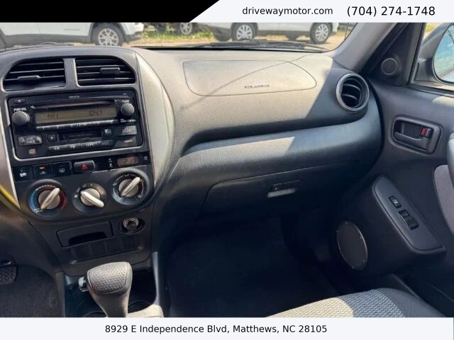 2005 Toyota RAV4 in Matthews, NC 28105 - 18120390 12
