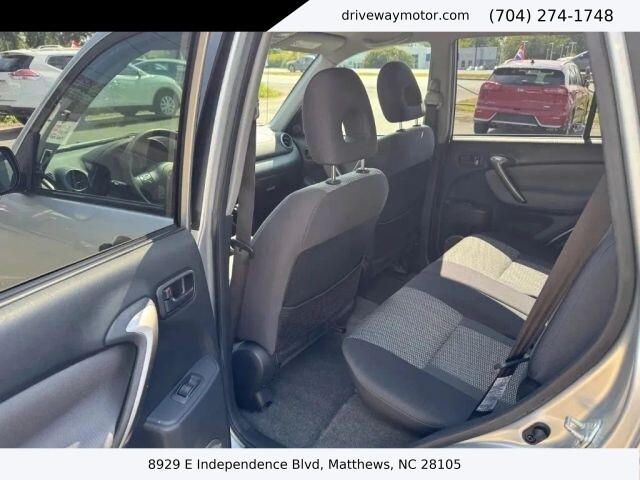 2005 Toyota RAV4 in Matthews, NC 28105 - 18120390 6