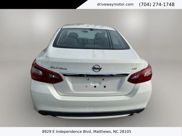 2018 Nissan Altima in Matthews, NC 28105 - 18120392 5