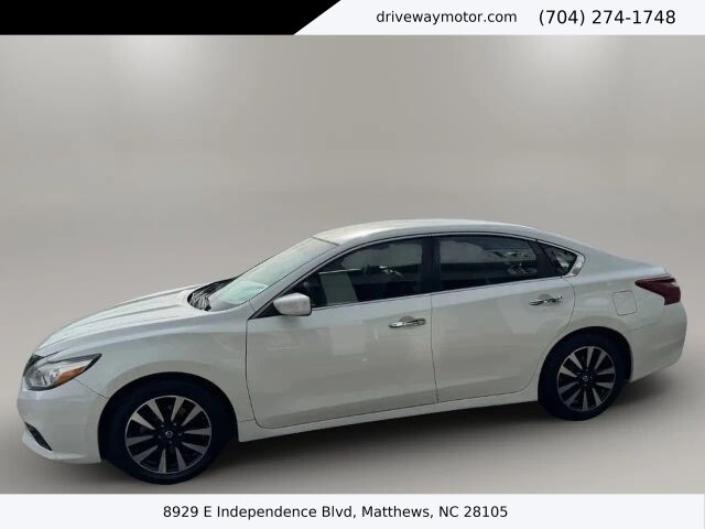 2018 Nissan Altima in Matthews, NC 28105 - 18120392 3