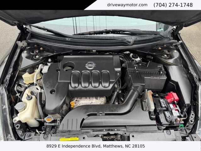 2010 Nissan Altima in Matthews, NC 28105 - 18120393 10