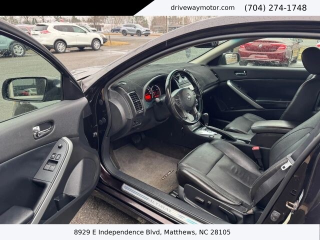 2010 Nissan Altima in Matthews, NC 28105 - 18120393 5