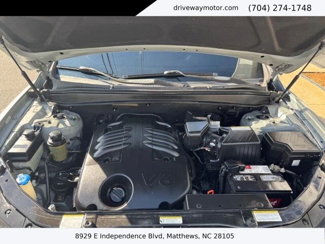 2009 Hyundai Santa Fe in Matthews, NC 28105 - 18120395 10