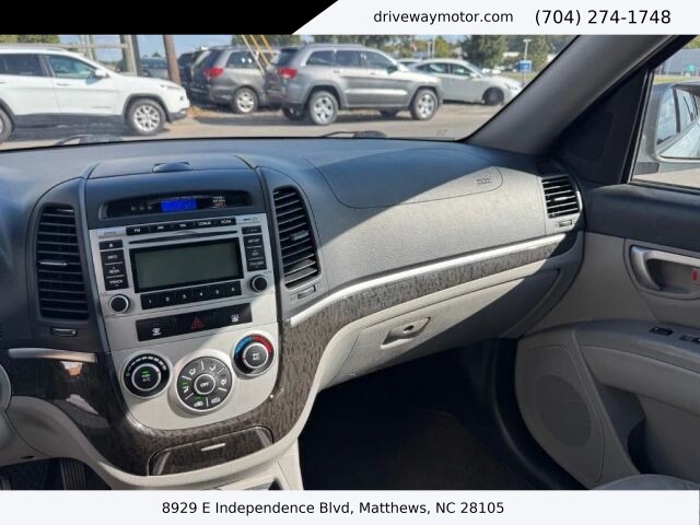 2009 Hyundai Santa Fe in Matthews, NC 28105 - 18120395 13