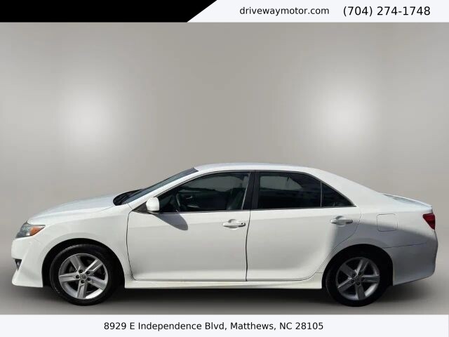 2013 Toyota Camry in Matthews, NC 28105 - 18120397 3
