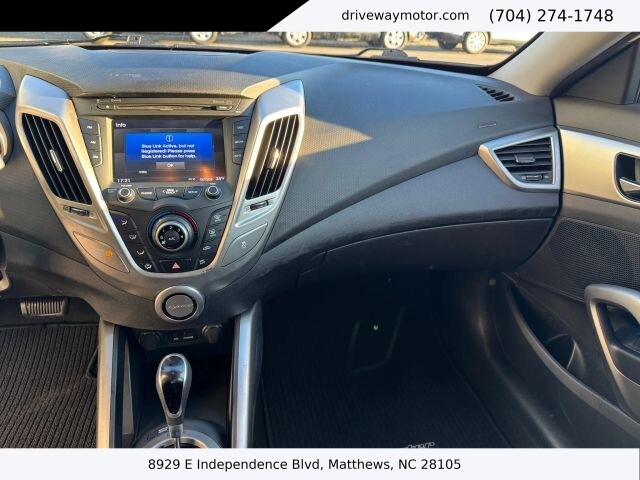 2013 Hyundai Veloster in Matthews, NC 28105 - 18120401 13