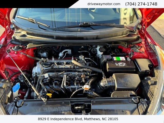 2013 Hyundai Veloster in Matthews, NC 28105 - 18120401 10