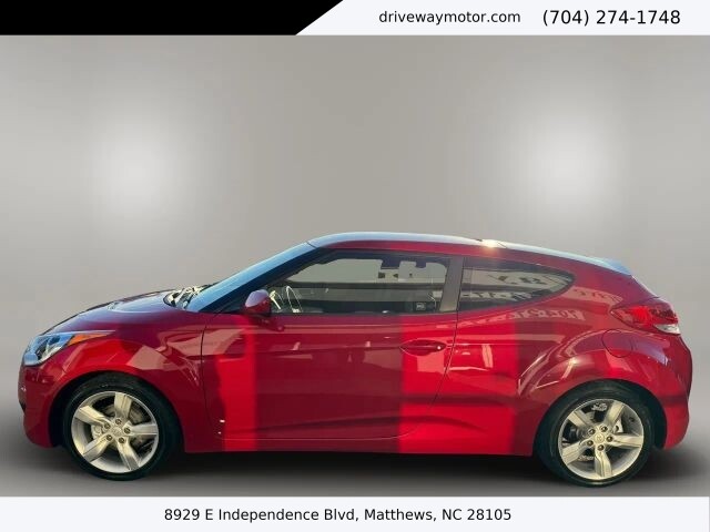 2013 Hyundai Veloster in Matthews, NC 28105 - 18120401 3